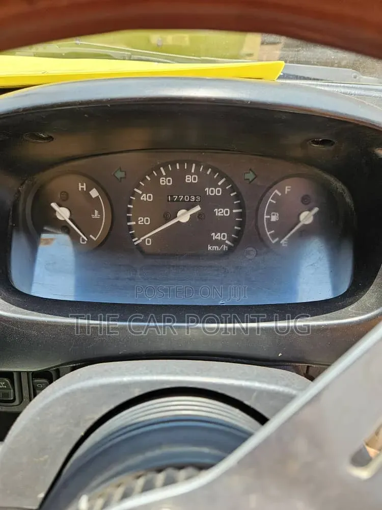 Daihatsu Hijet 2000 Model