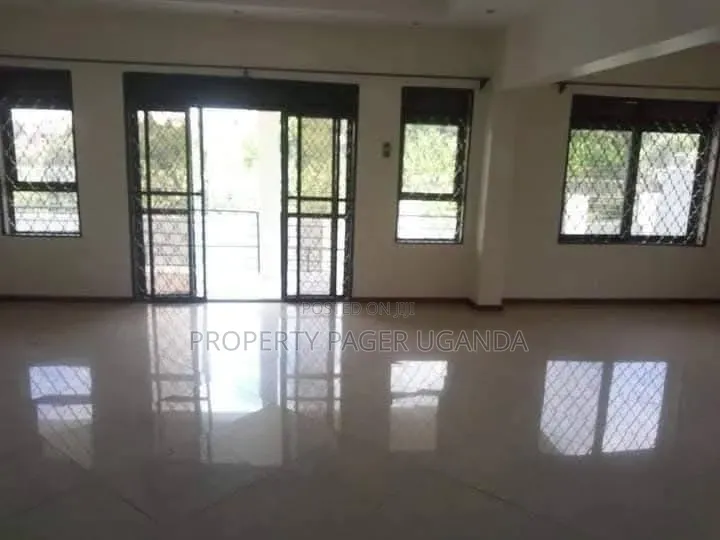 4bdrm Bungalow in Kira for rent