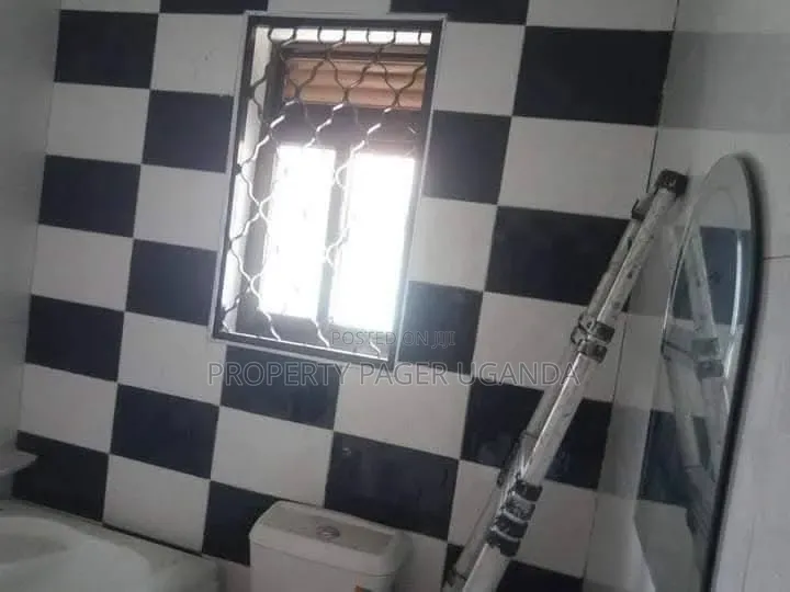 4bdrm Bungalow in Kira for rent