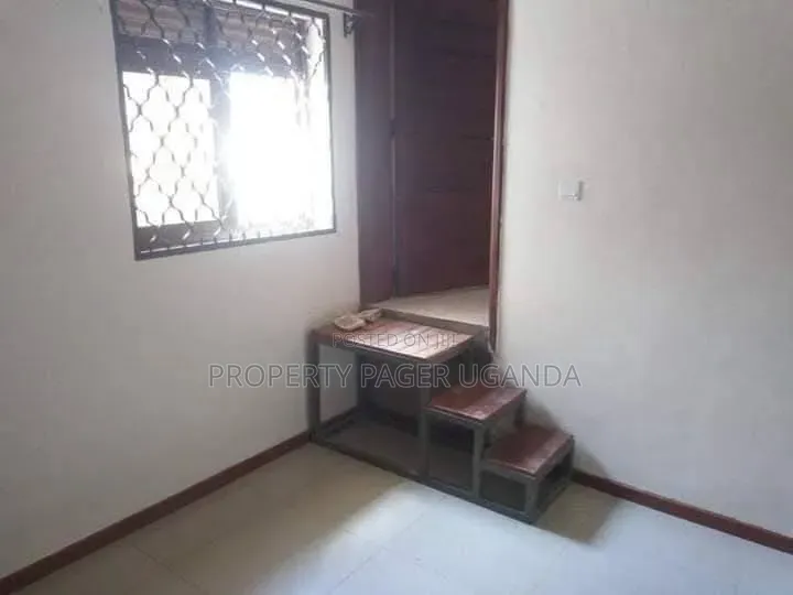 4bdrm Bungalow in Kira for rent