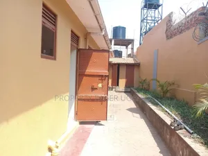 4bdrm Bungalow in Buwaate, Kira for rent