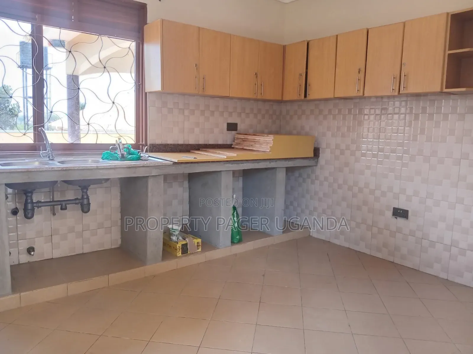 4bdrm Bungalow in Buwaate, Kira for rent