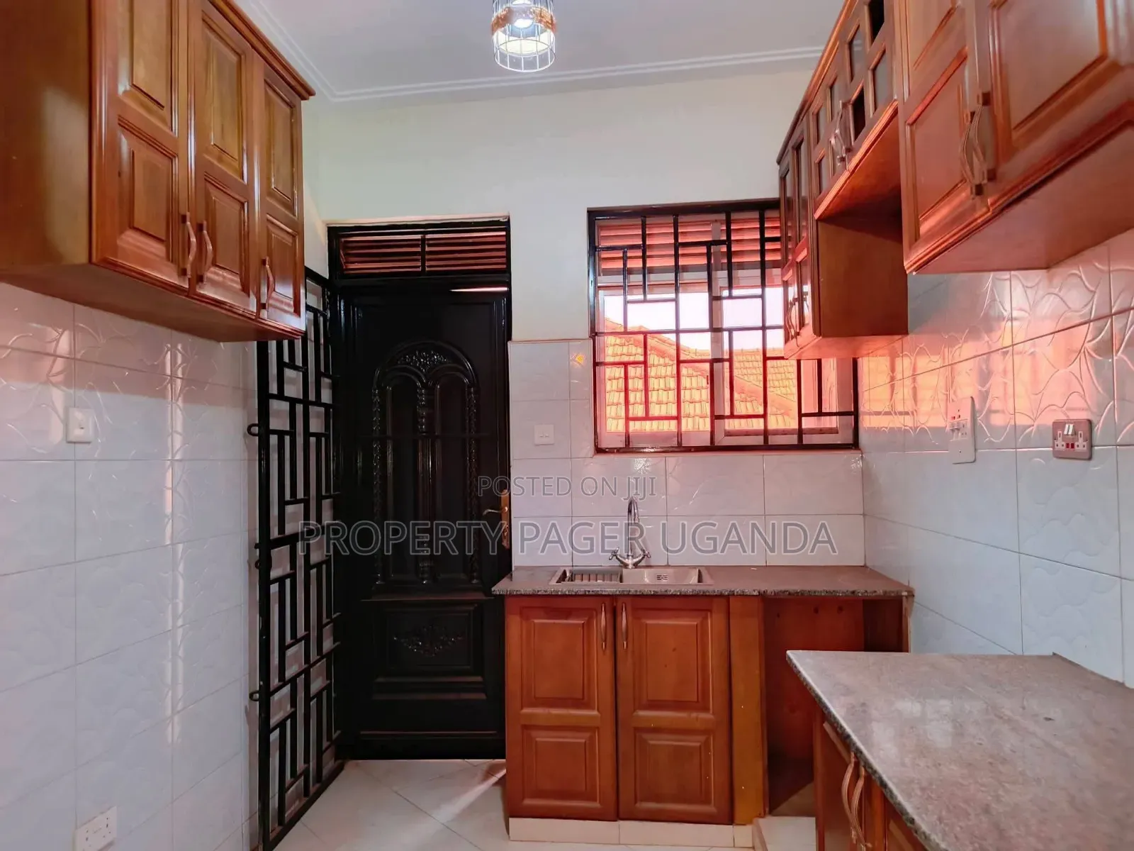 2bdrm Apartment in Kira for rent