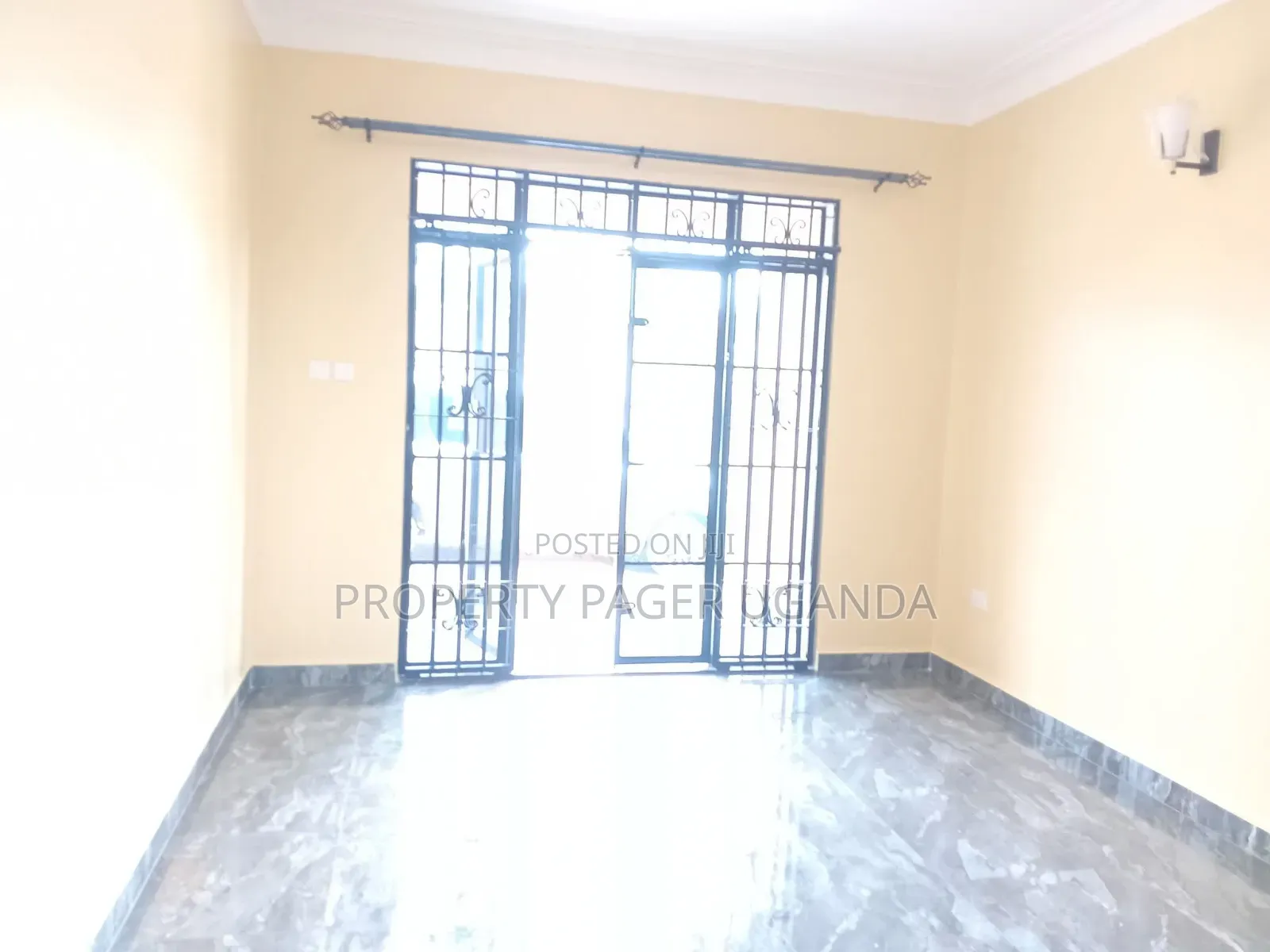 1bdrm House in Kira for rent