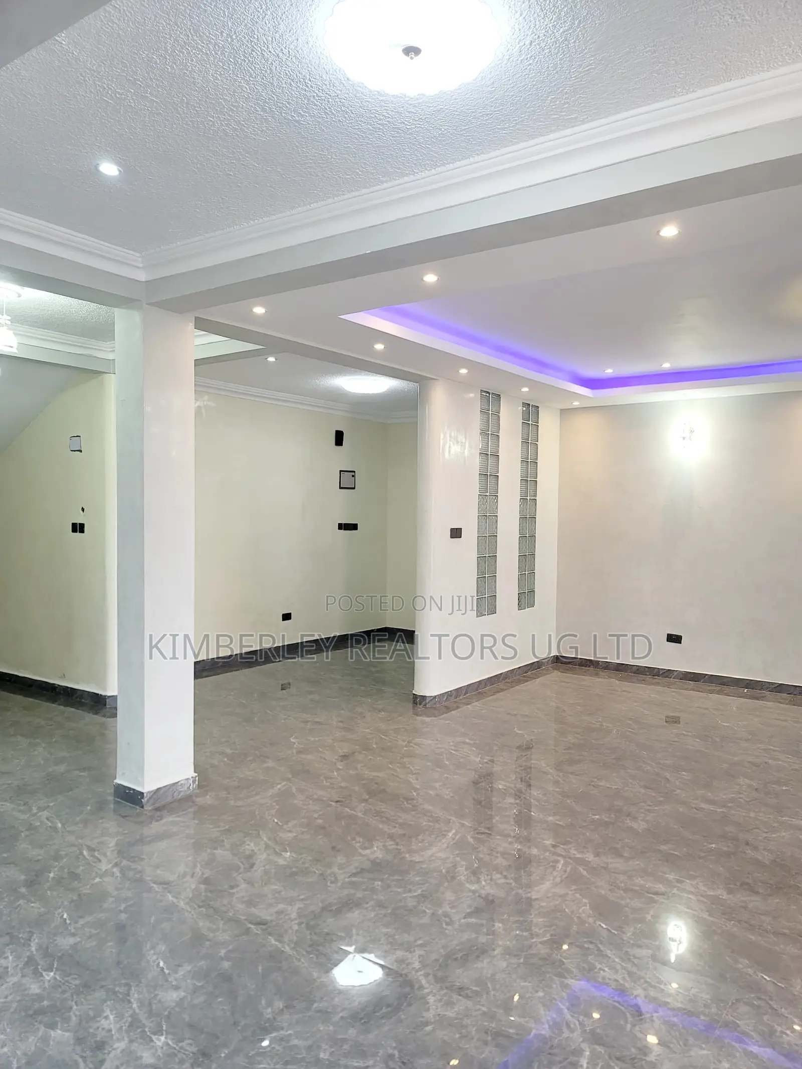 7bdrm Mansion in Division A for sale
