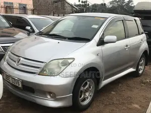 Toyota IST 2008 Silver