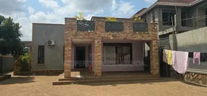 3bdrm House in Kira-Nsasa for sale