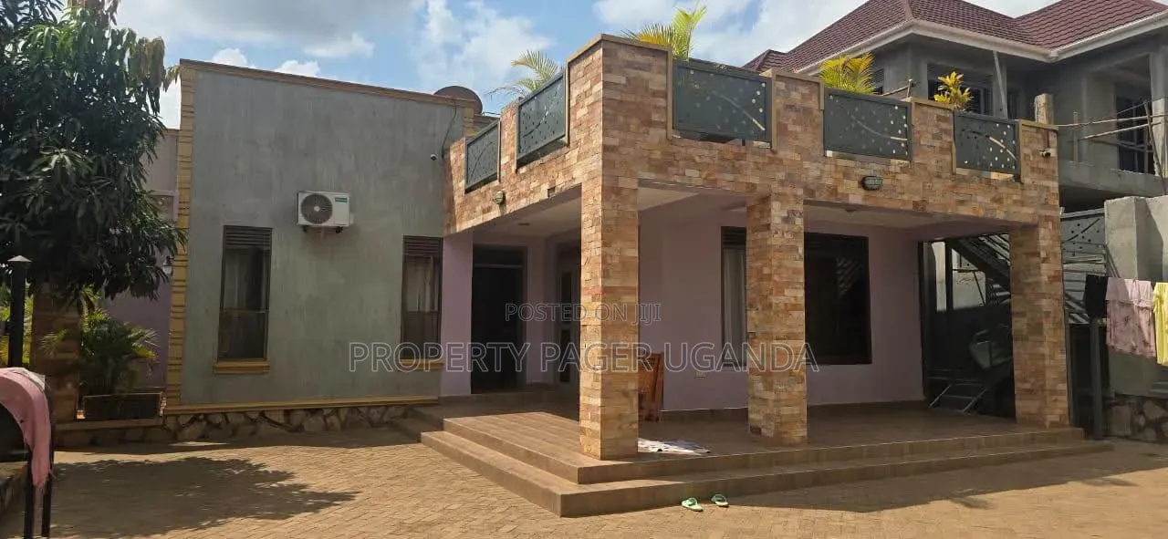 3bdrm House in Kira-Nsasa for sale