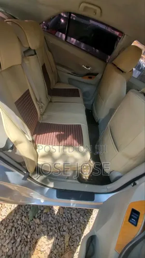 Toyota Premio 2009 Silver