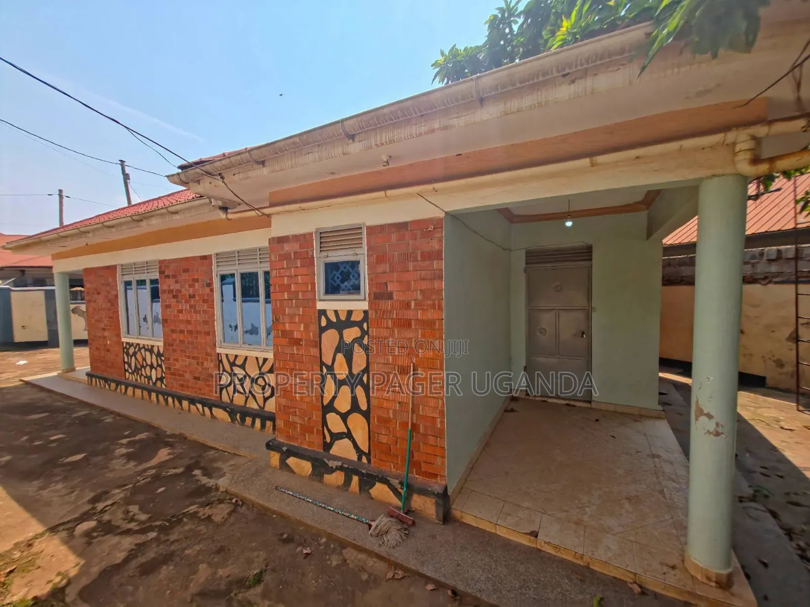3bdrm Bungalow in Najjera-Buwaate, Kira for sale
