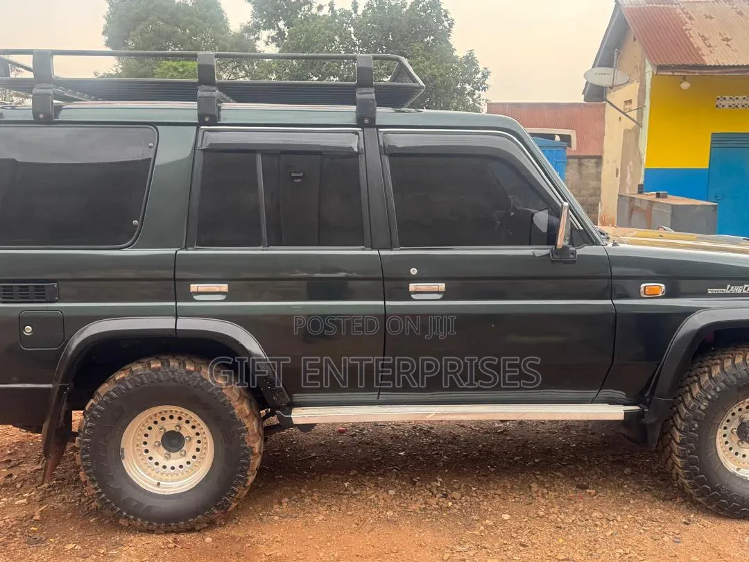 Toyota Land Cruiser Prado 1997 Black