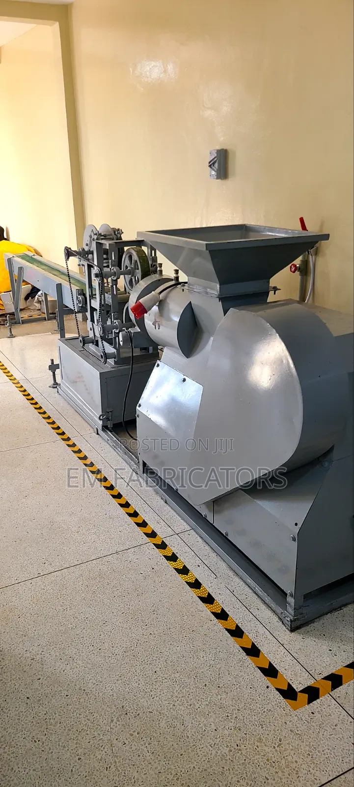 SPL: 600kg/Hr. Plodder, Self Cutter Electric Conveyor. 380v/ 240V.