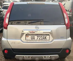 Nissan X-Trail 2.0 Petrol XE 2012 Silver