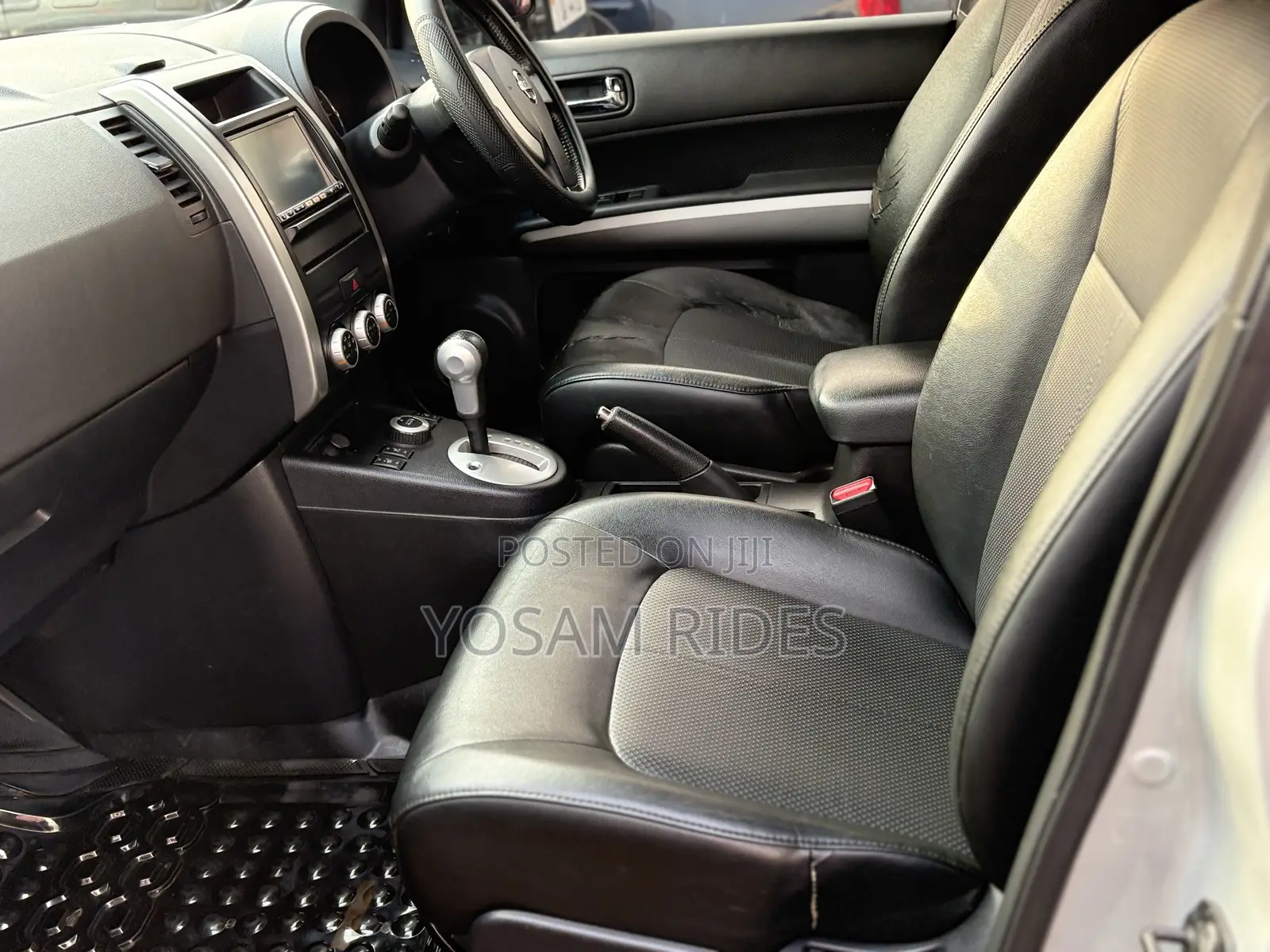 Nissan X-Trail 2.0 Petrol XE 2012 Silver