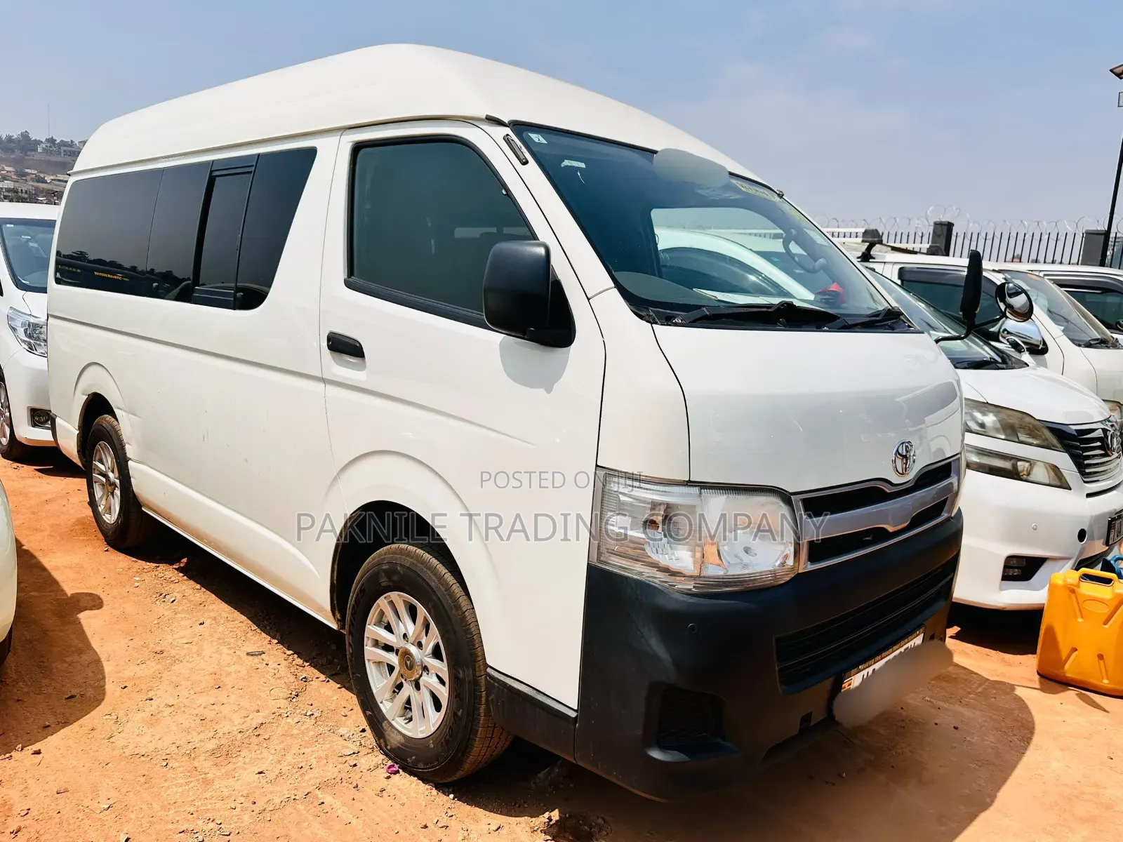 Toyota HiAce 2011 White