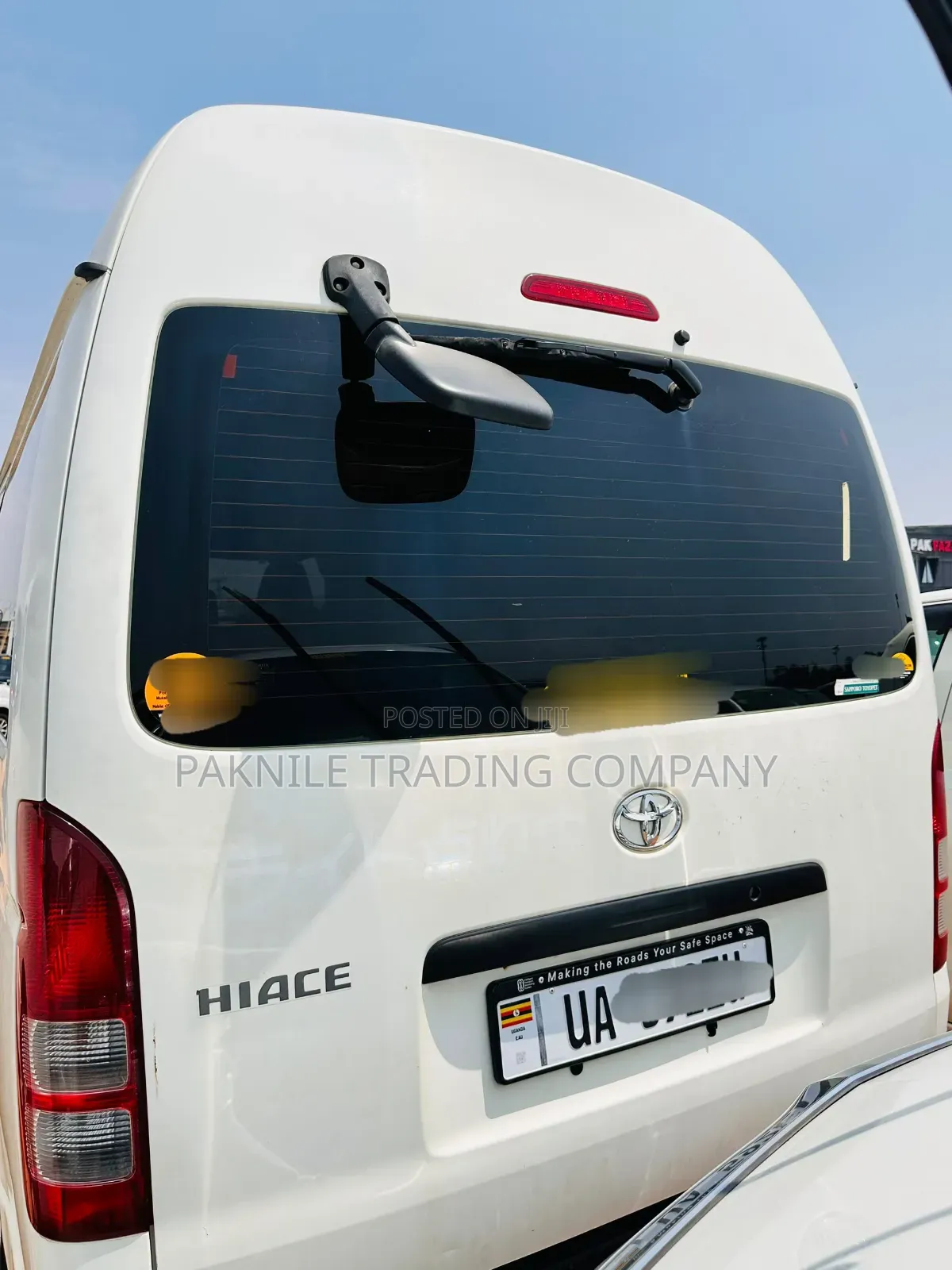 Toyota HiAce 2011 White