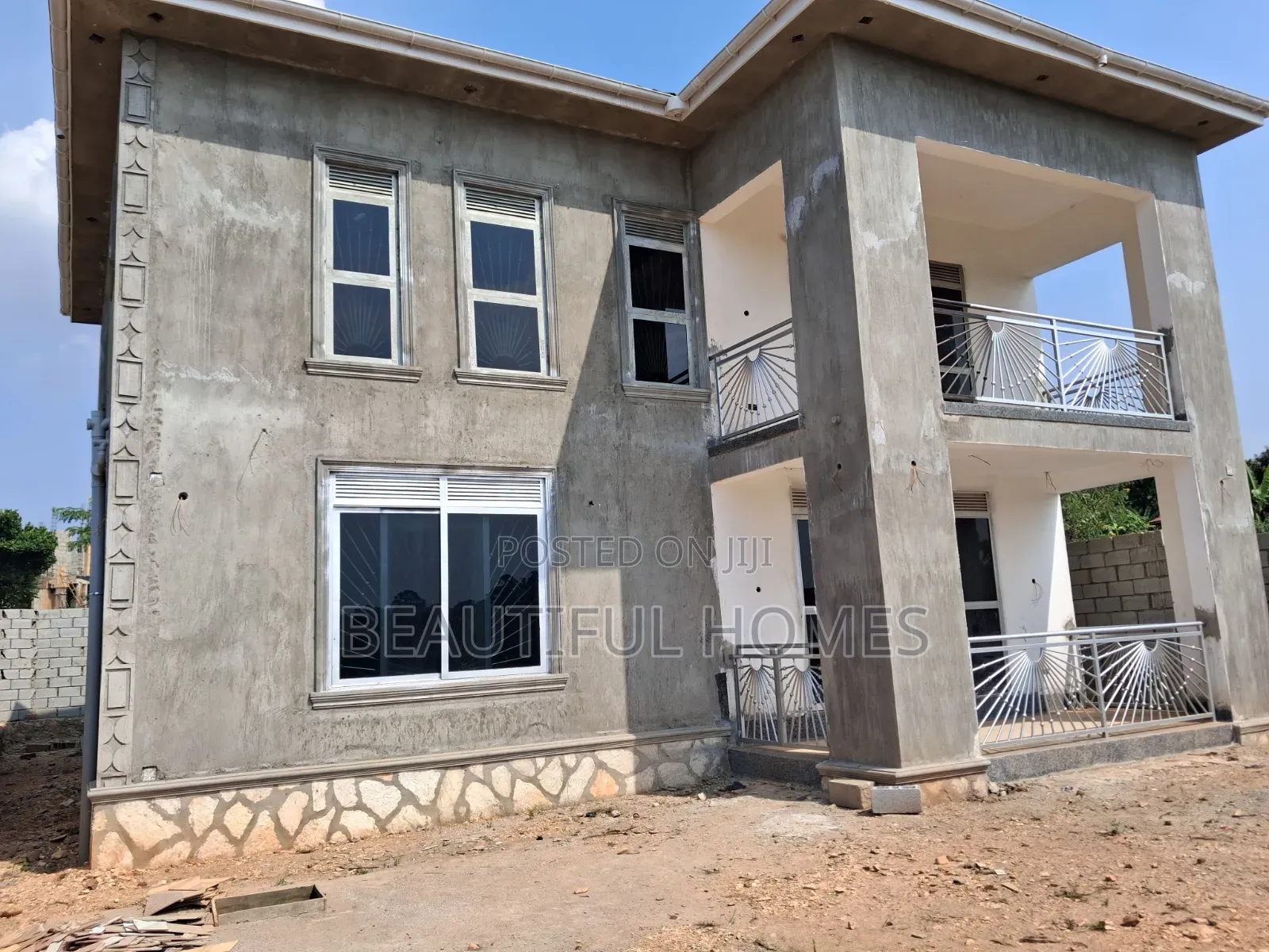Furnished 4bdrm House in Kira for sale