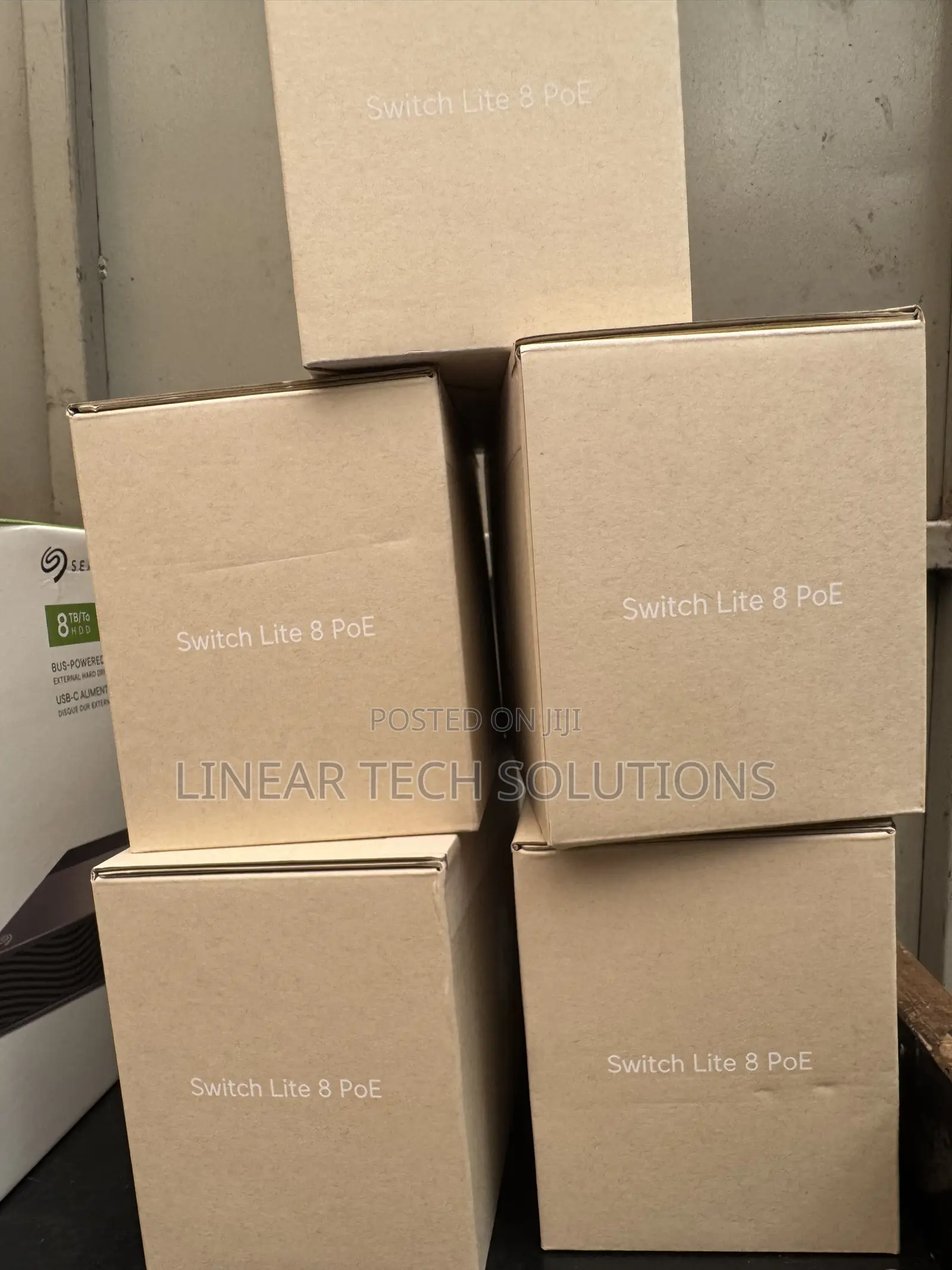 Ubiquiti UniFi Switch Lite 8 PoE (Model USW-Lite-8-PoE).