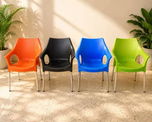 Minimalist Plastic Chairs Plastic Chairs