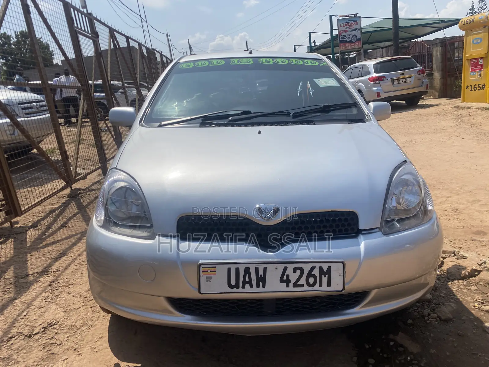 Toyota Vitz 2010 Silver