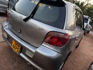Toyota Vitz 1.5 FWD 3dr 2003 Gray