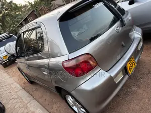 Toyota Vitz 1.5 FWD 3dr 2003 Gray