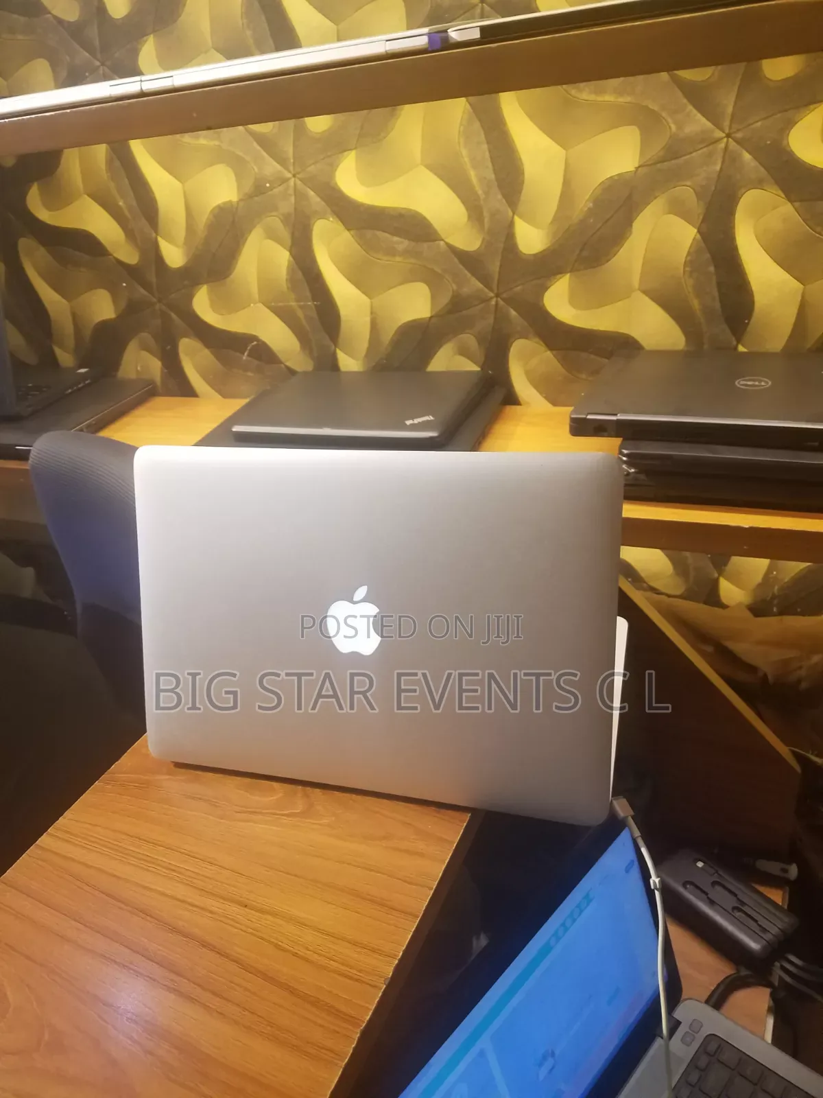 Laptop Apple MacBook Air 4GB Intel Core i5 SSD 256GB