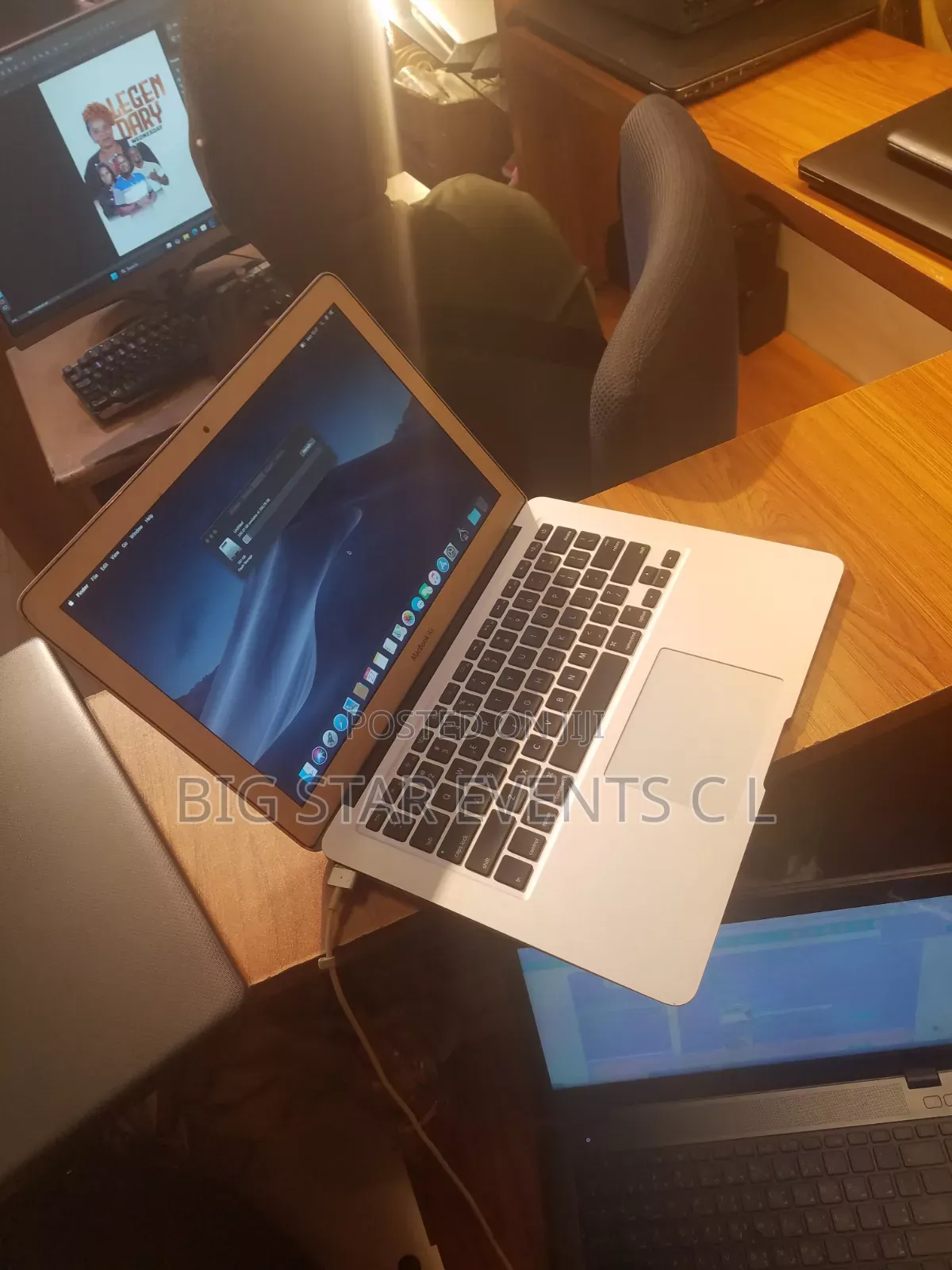 Laptop Apple MacBook Air 4GB Intel Core i5 SSD 256GB