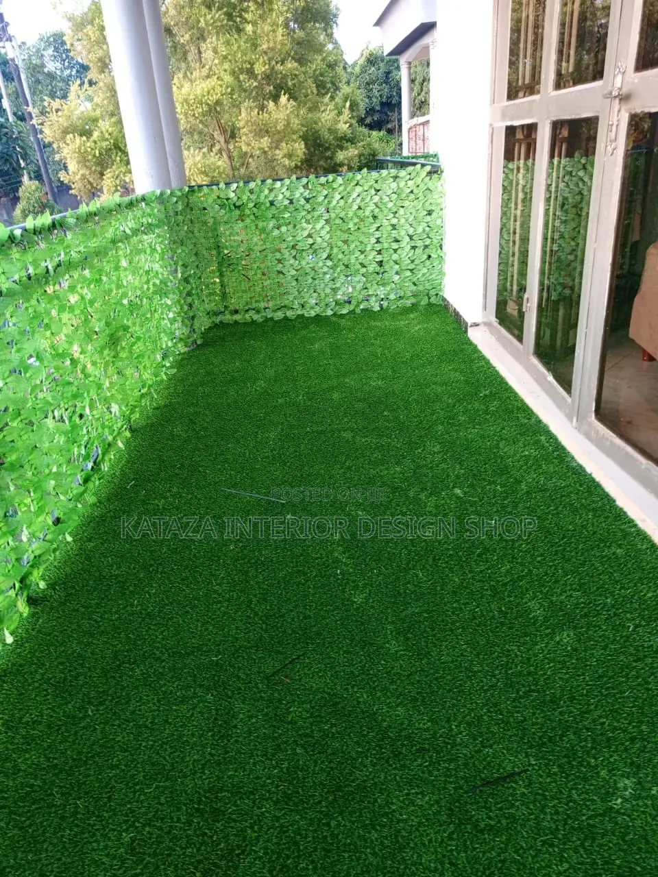 Verter Balcony Grass Carpet Fence
