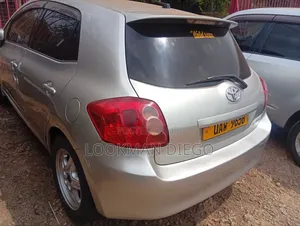 Toyota Auris 1.4 VVT-i 2007 Silver