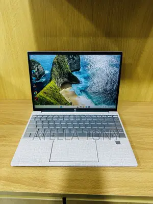 New Laptop HP Pavilion 13 16GB AMD Ryzen 5 SSD 512GB