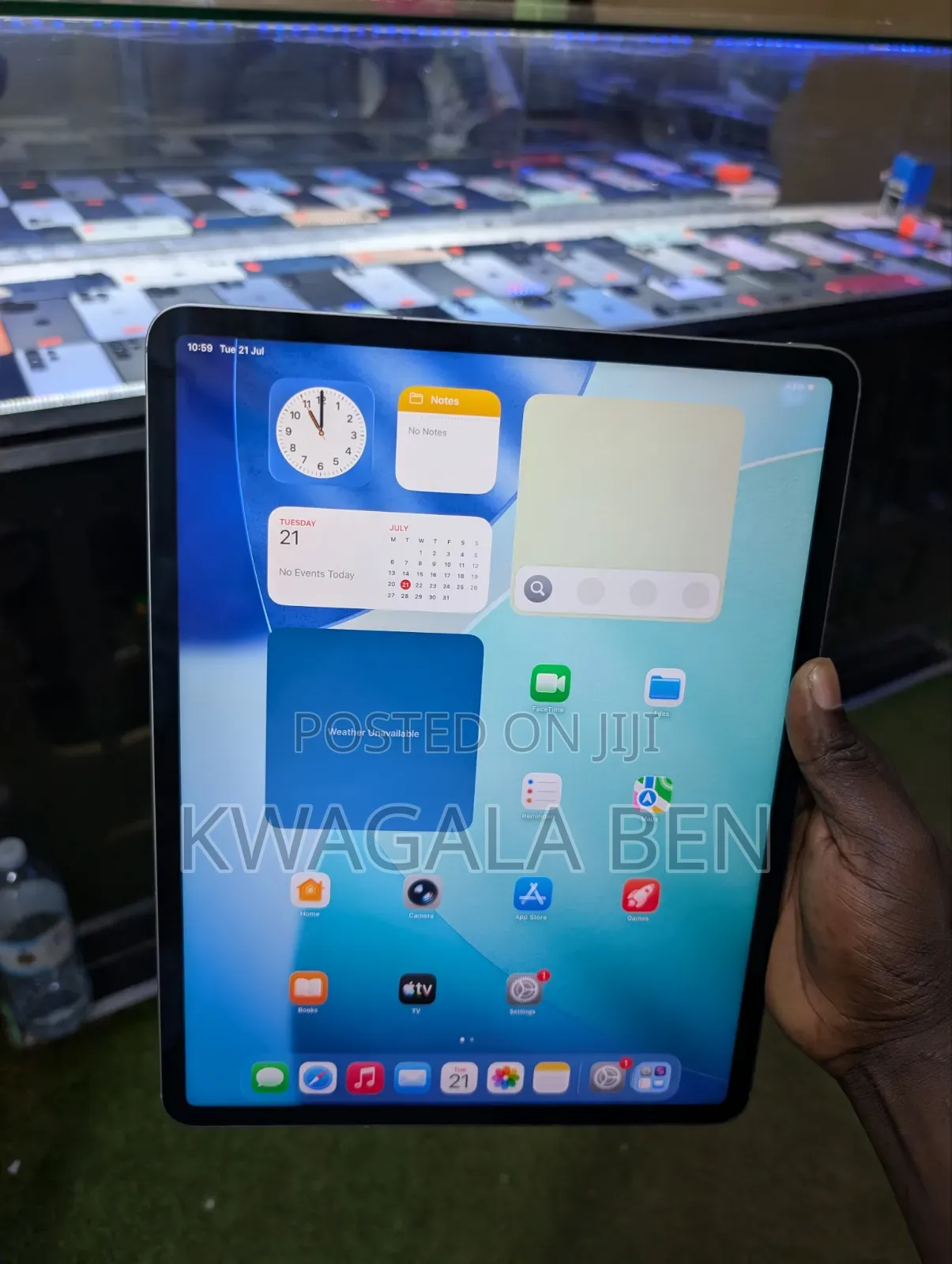 New Apple iPad Pro 12.9 (2022) 256 GB Gray
