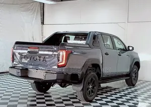 New Toyota Hilux 2025 Gray