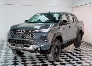 New Toyota Hilux 2025 Gray