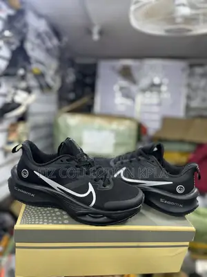 Original Nike Black Smiley Heel Running Sneakers