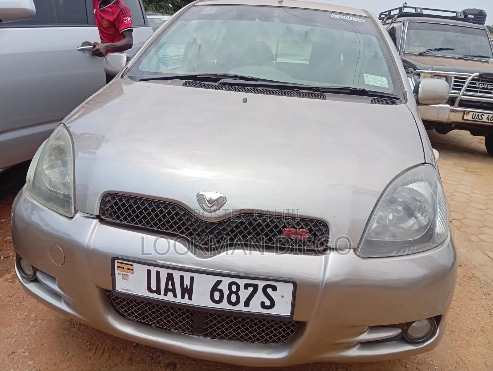 Toyota Vitz 2002 Silver