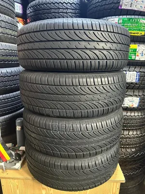 215/60r16 Onyx for Mark X in Good Condition