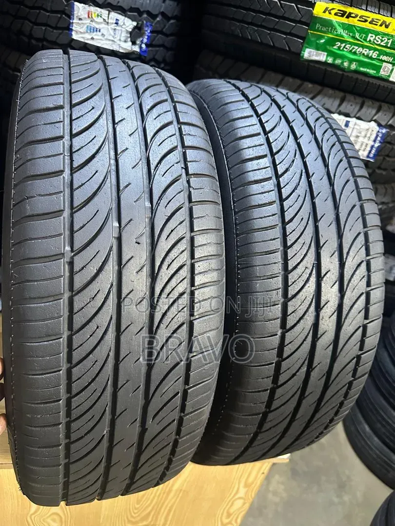 215/60r16 Onyx for Mark X in Good Condition