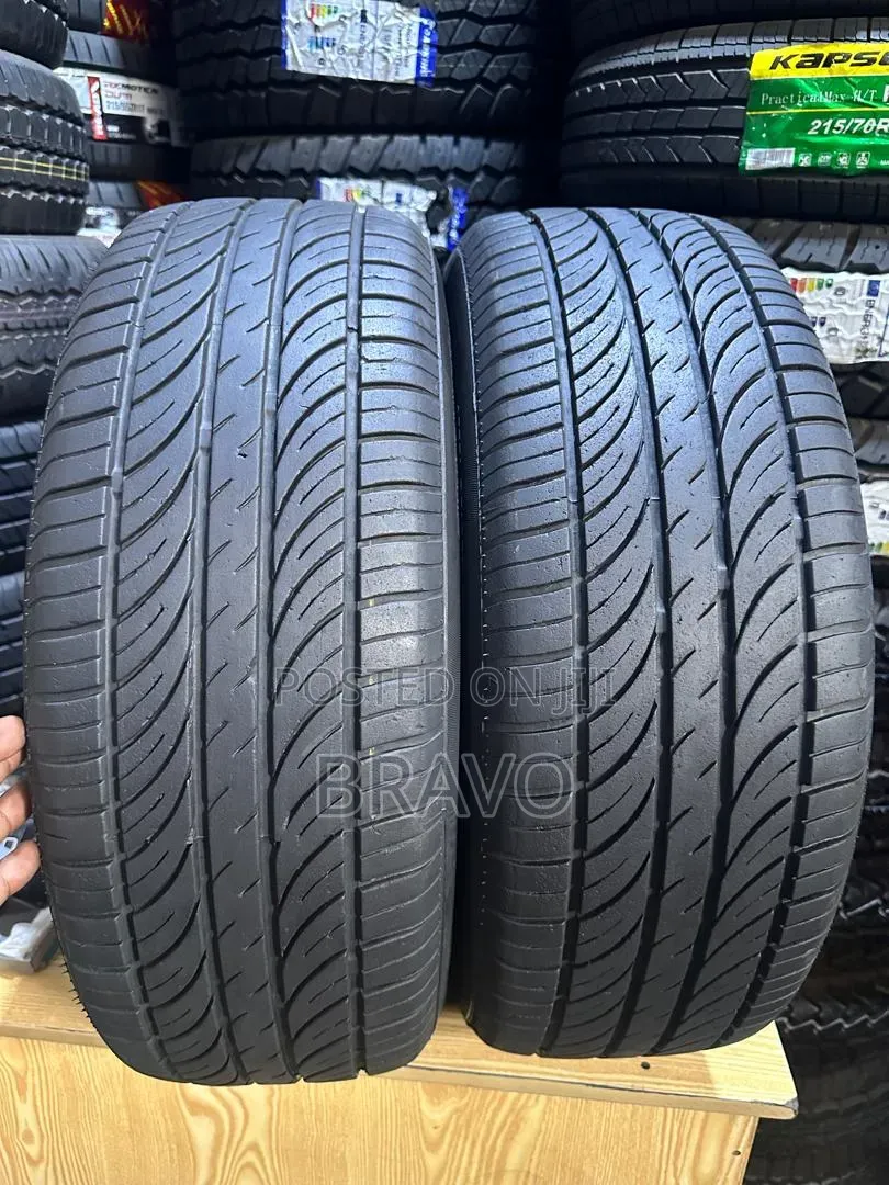 215/60r16 Onyx for Mark X in Good Condition