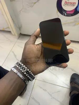 New Apple iPhone 13 128 GB Green
