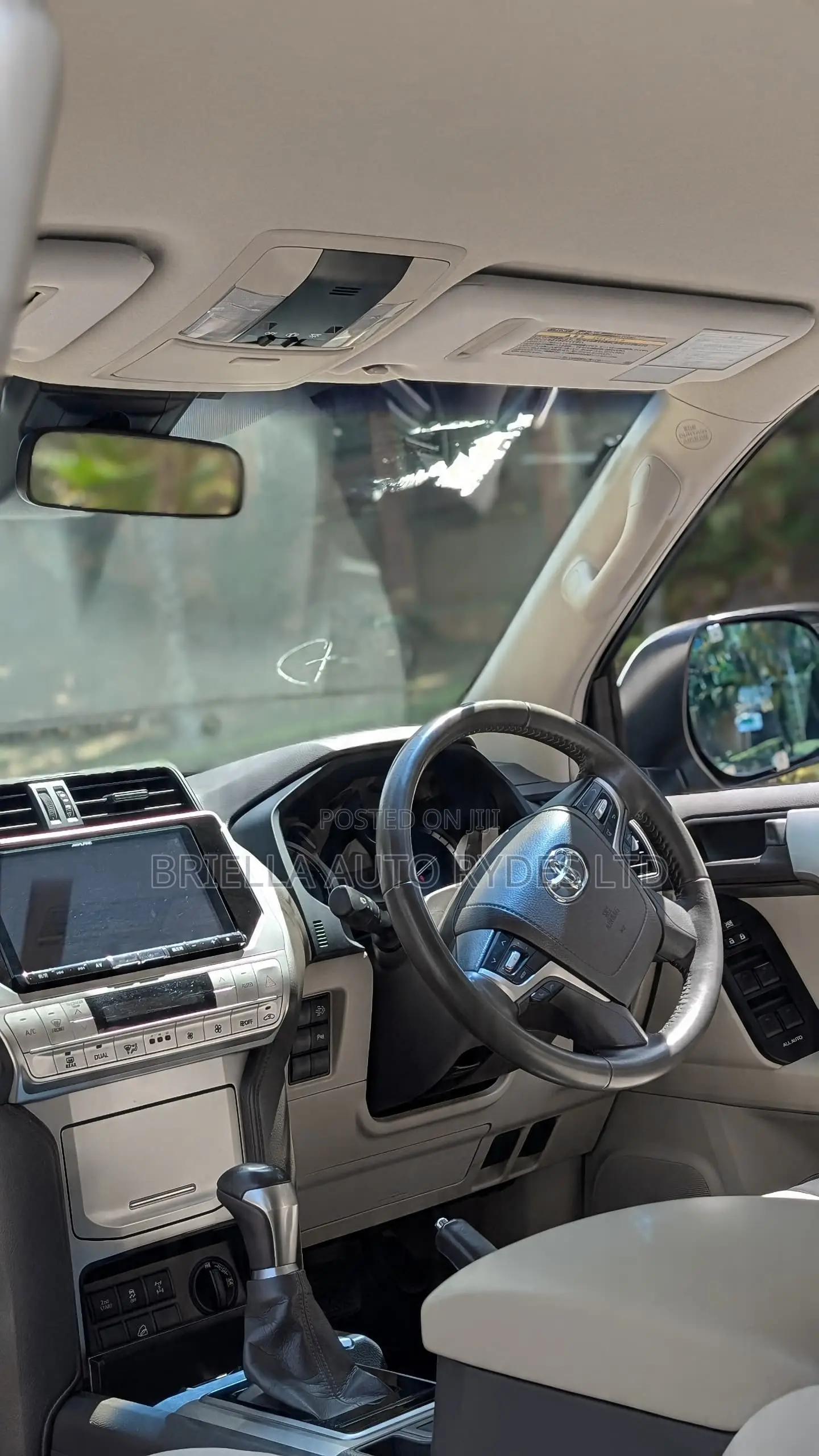 Toyota Land Cruiser Prado 2018 Off white