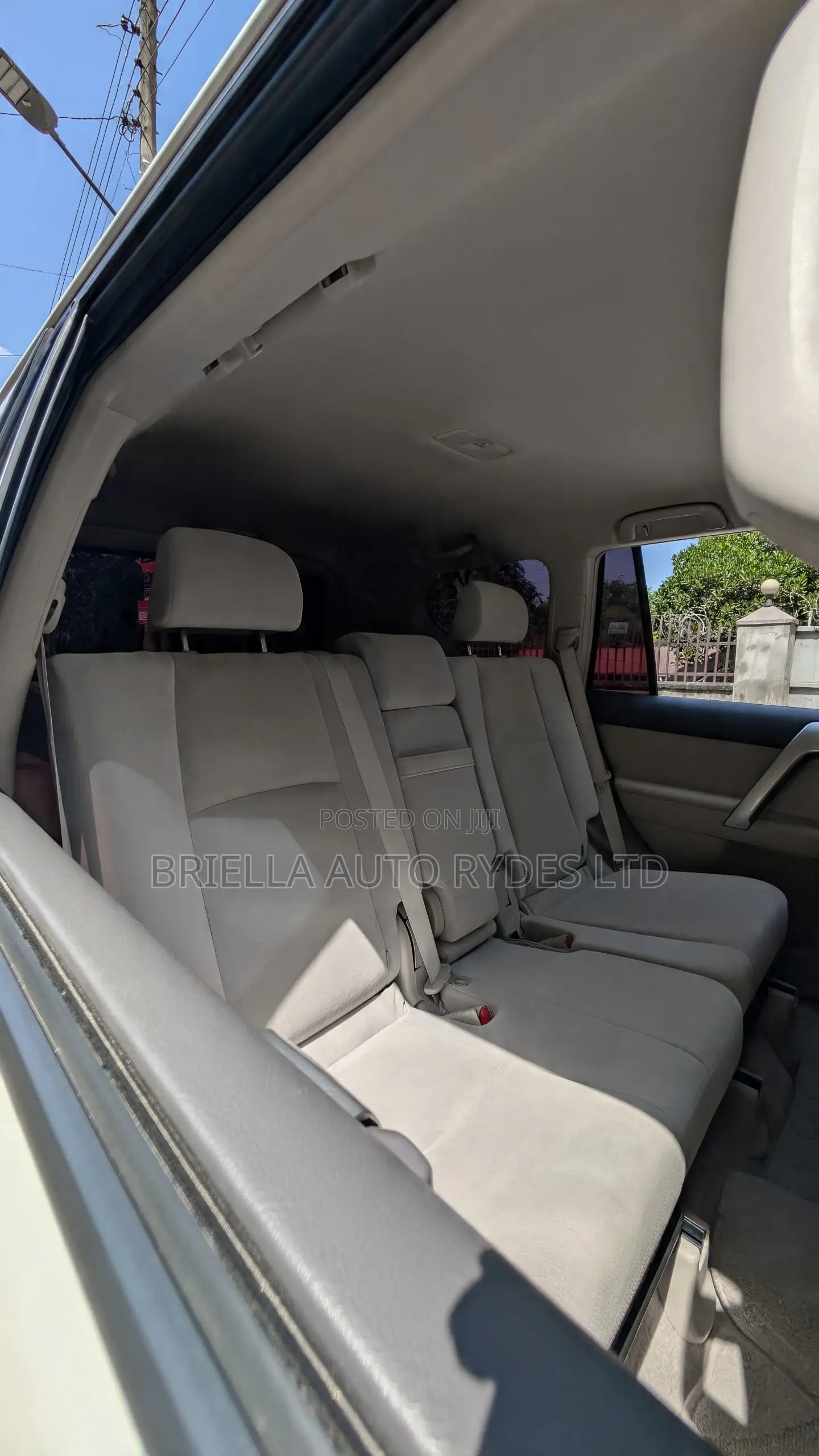 Toyota Land Cruiser Prado 2018 Off white