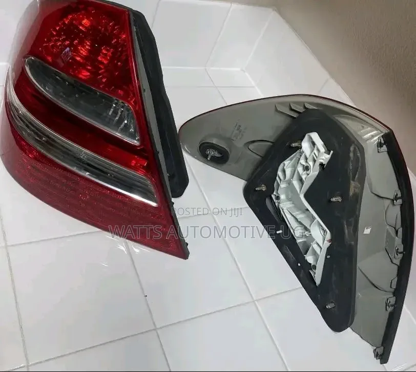 Mercedes Benz W211 Rear Led