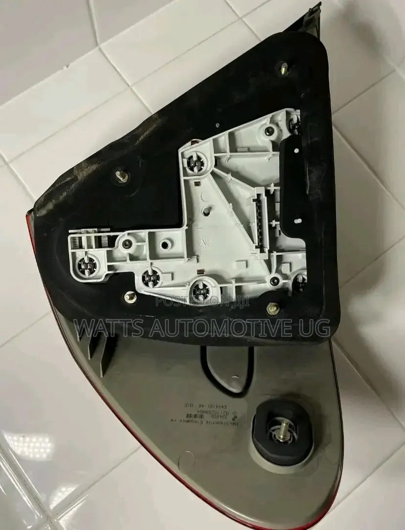 Mercedes Benz W211 Rear Led