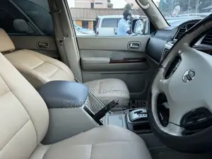 Nissan Patrol 2012 Black