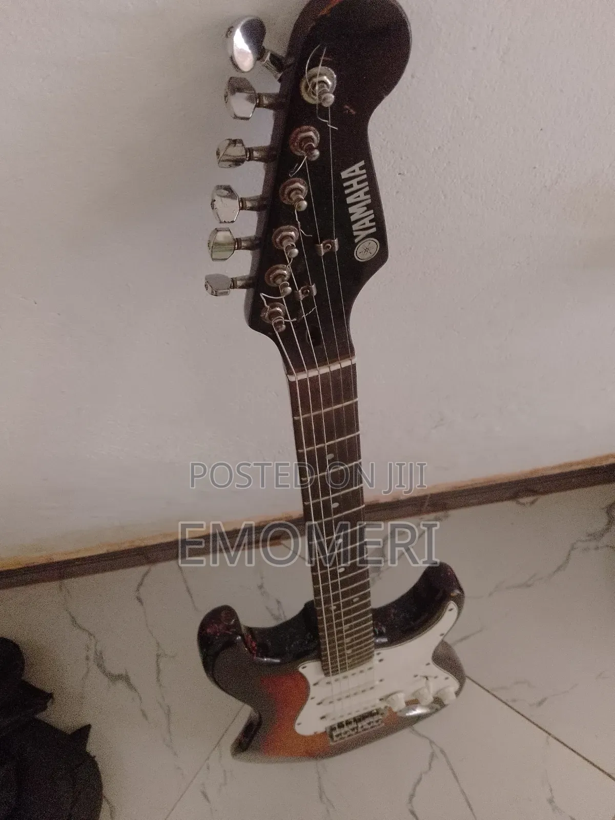 Yamaha Guitar