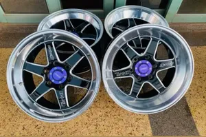 Size 18 (4×4) Cars