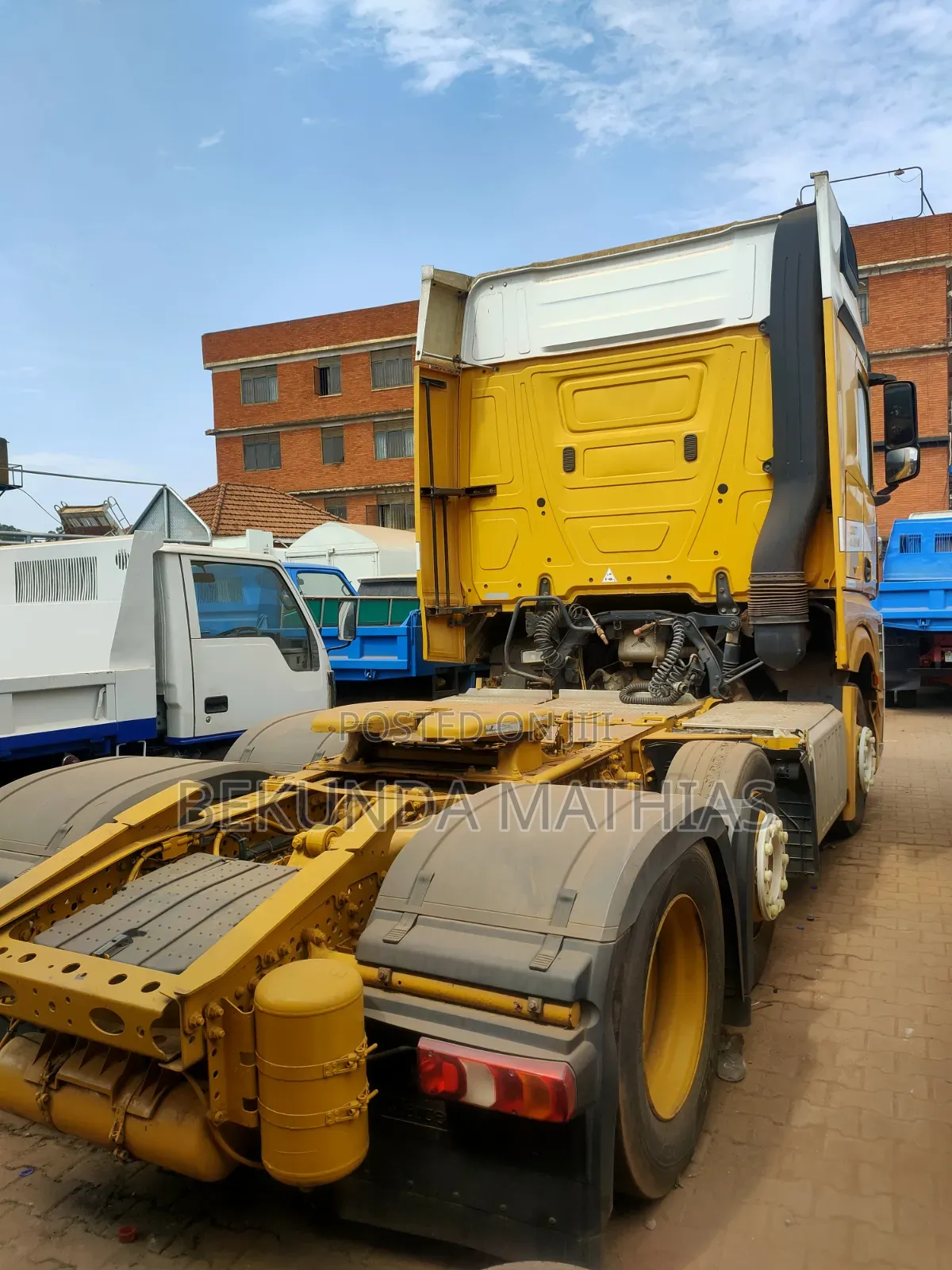 Heavy Duty Truck