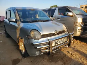 Toyota Sienta 2008 Silver