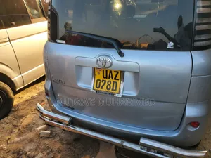 Toyota Sienta 2008 Silver